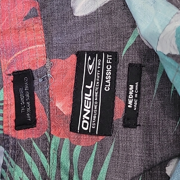 O'Neill Men's Classic Fit Medium Button Down Floral Shirt - Picture 3 of 4